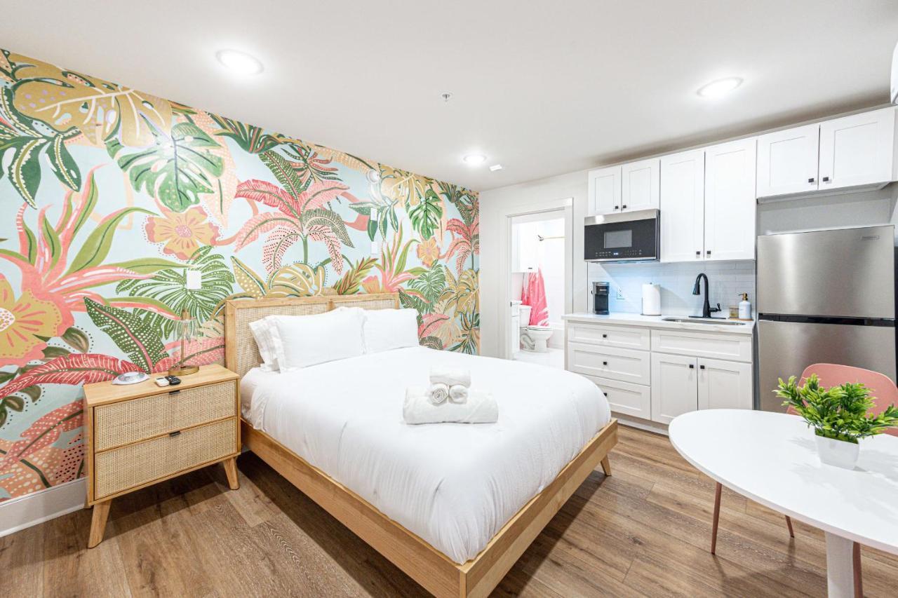Pastel Tropics Studio Apartment กาลเวสตัน ภายนอก รูปภาพ